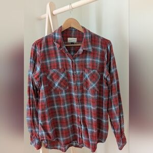 Universal Thread Women's Red and Blue Plaid Casual Shirt, Sz M